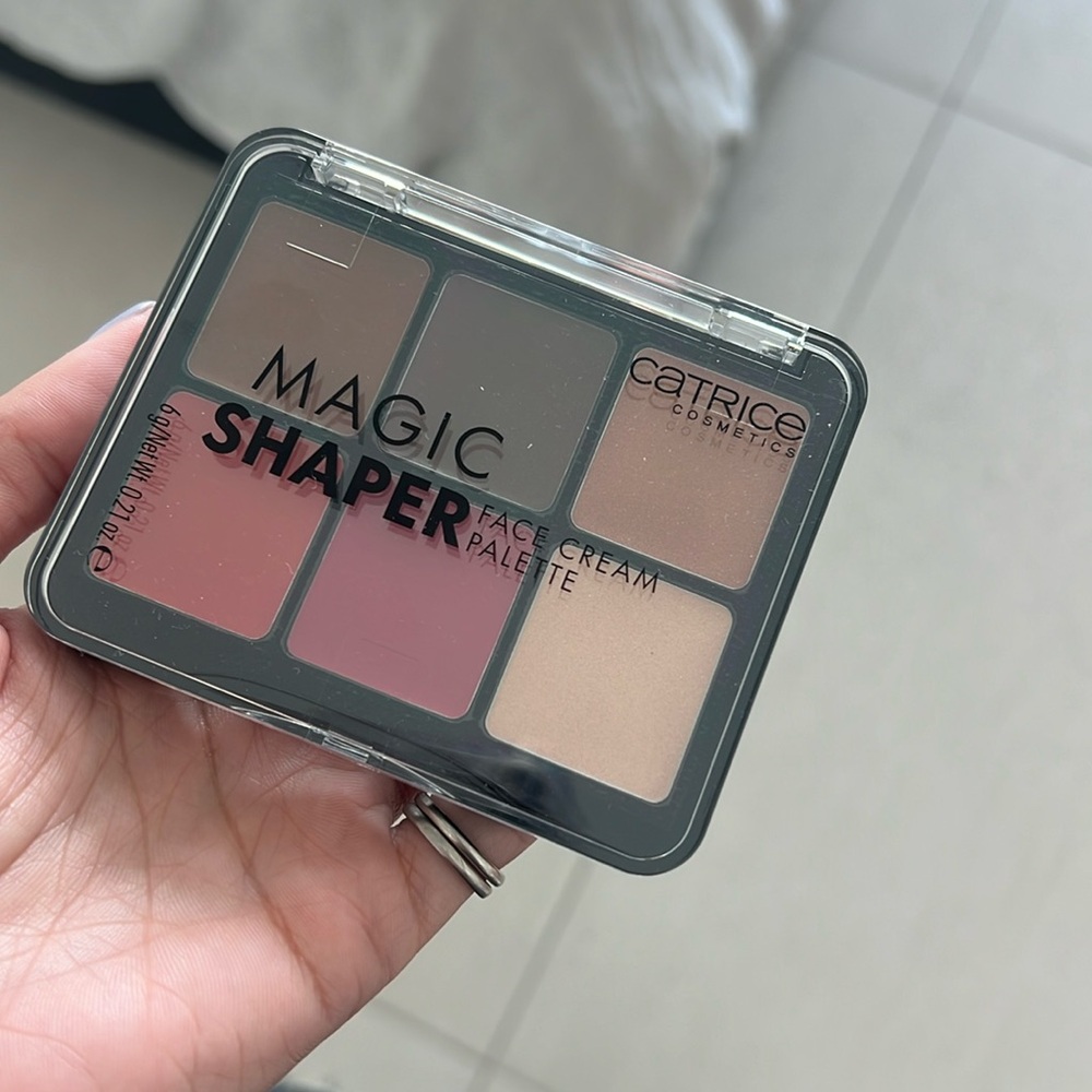 Catrice magic shaper